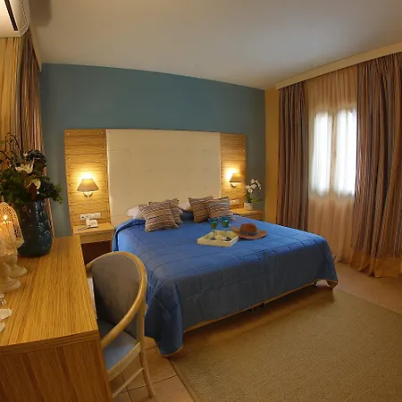 Dolphin Bay Seaside & Galissas