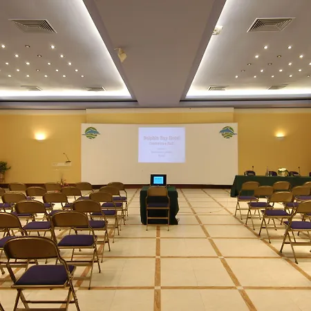 מלון Dolphin Bay Seaside & 4*