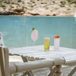 Dolphin Bay Seaside & Hotell