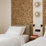 Dolphin Bay Seaside & Hotell Galissas