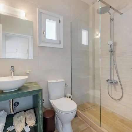 Dolphin Bay Seaside & 4* Galissas