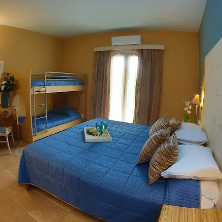 Ξενοδοχείο Dolphin Bay Seaside & 4*