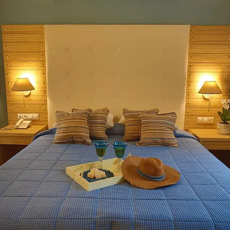 Hotel Dolphin Bay Seaside & 4*