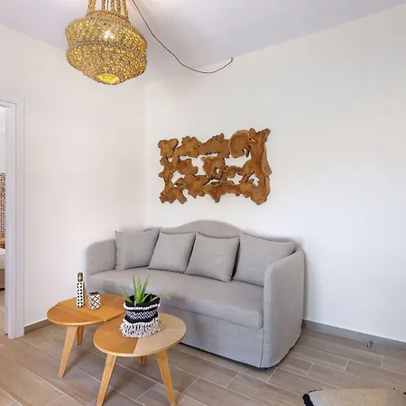 Dolphin Bay Seaside & Ξενοδοχείο