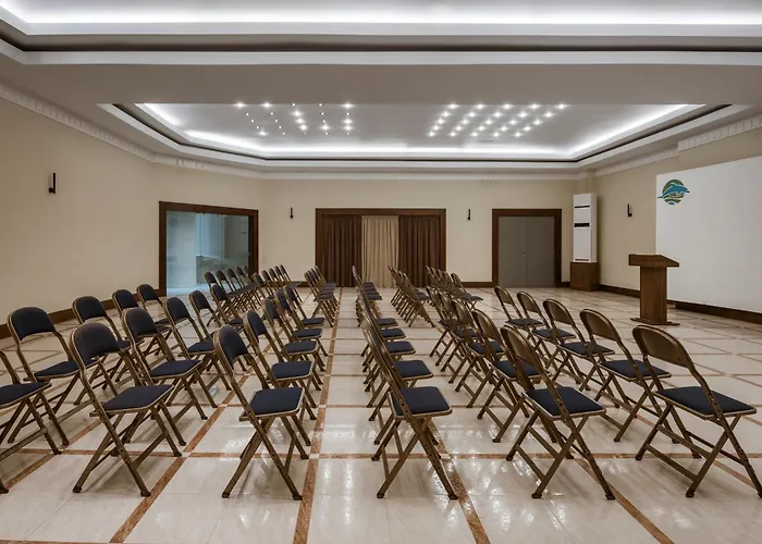 Dolphin Bay Seaside & Hotel Galissas