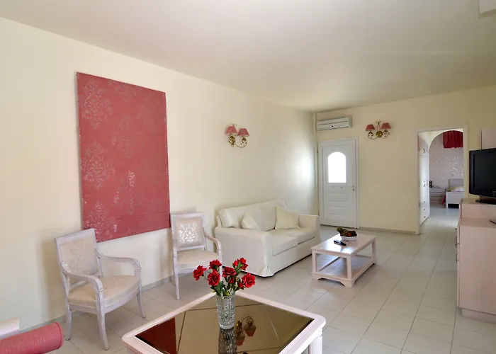 Dolphin Bay Seaside & 4* Galissas